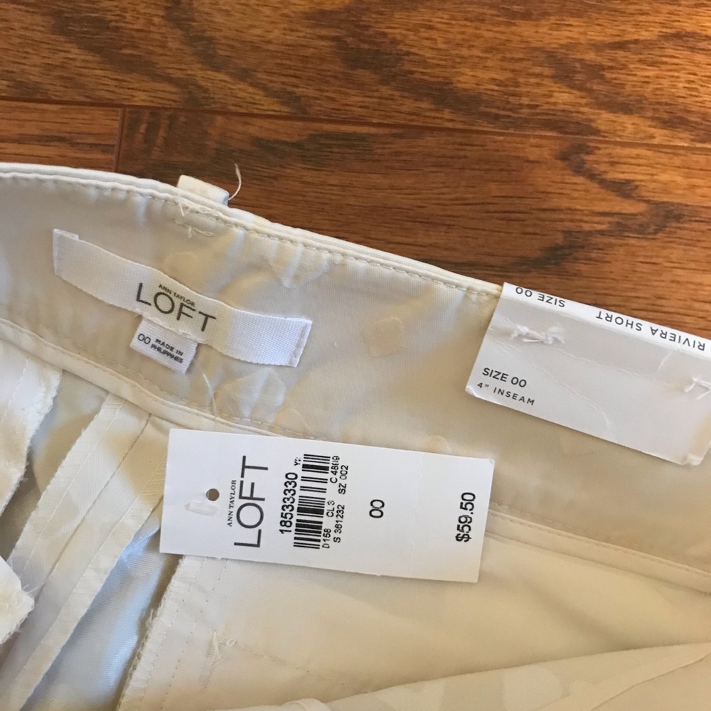 LOFT Riviera Shorts with Soft White Pattern π€ - Picture 6 of 6